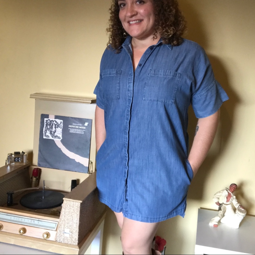Madewell everyday denim dress.